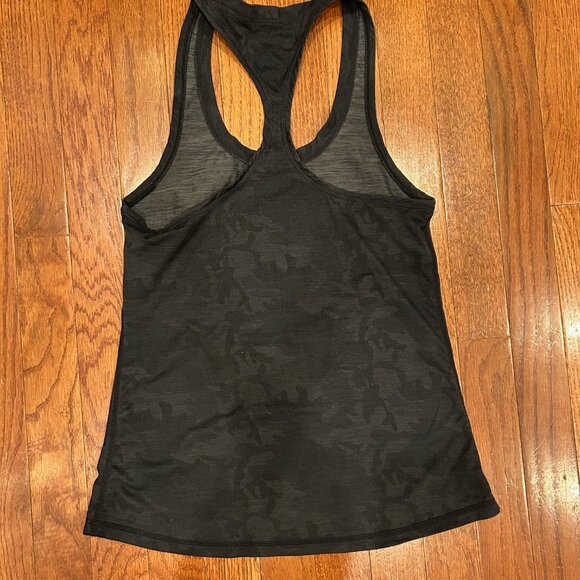 Vuori tank top - Picture 2 of 2